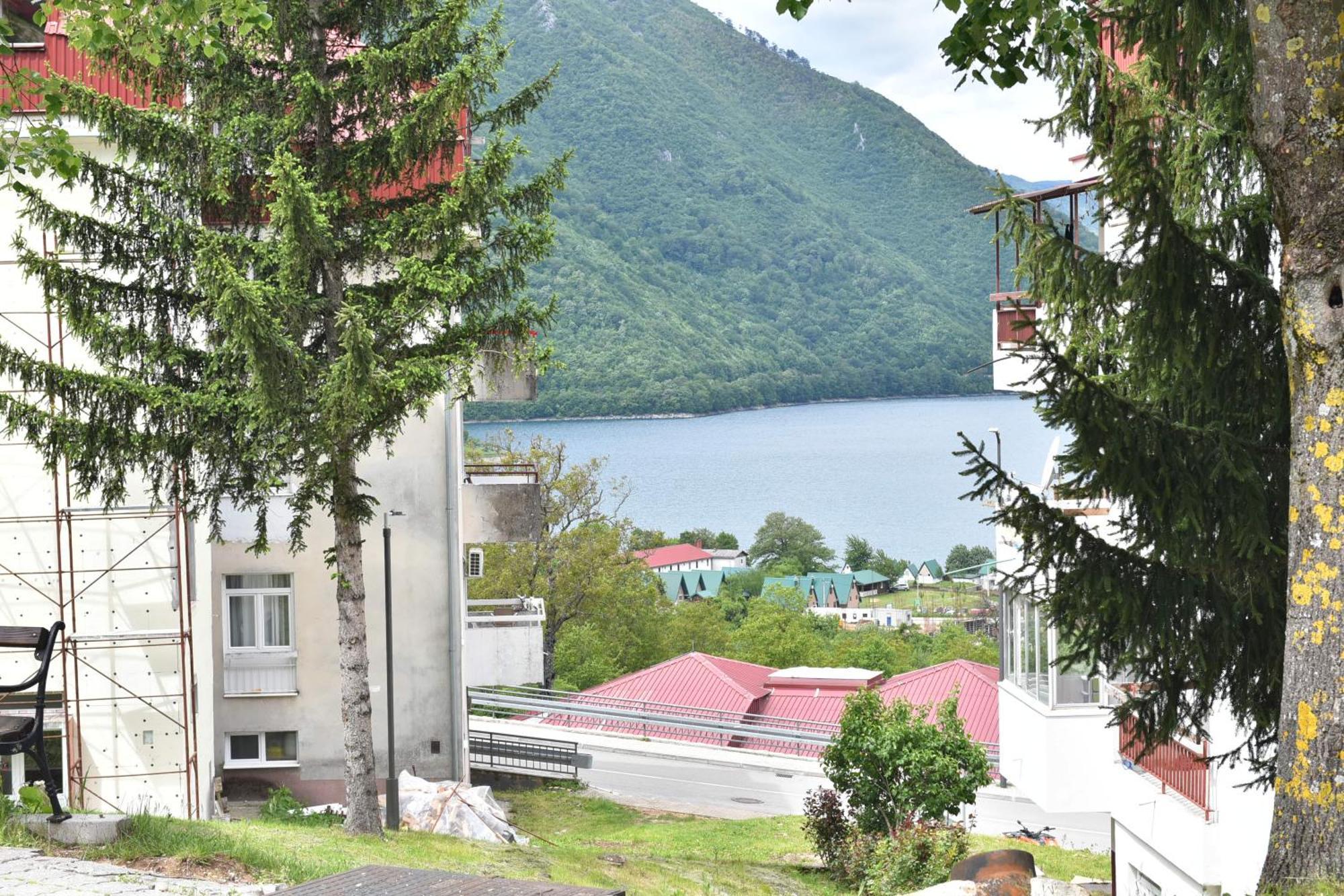 Apartments Ravno Plužine Kültér fotó