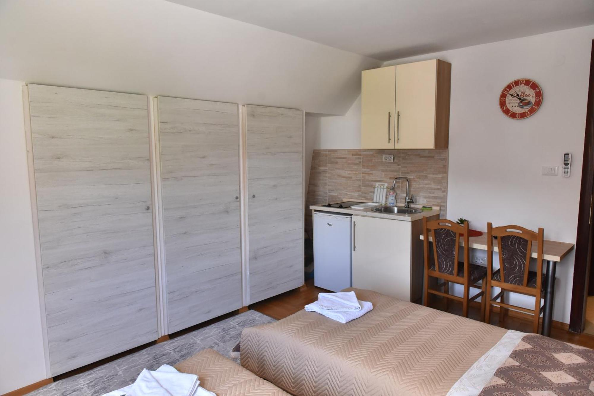 Apartments Ravno Plužine Szoba fotó